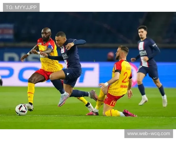 巴黎圣曼主场迎战朗斯巅峰对决豪门欲巩固榜首位置 巴黎圣曼主场迎战朗斯巅峰对决豪门欲巩固榜首位置